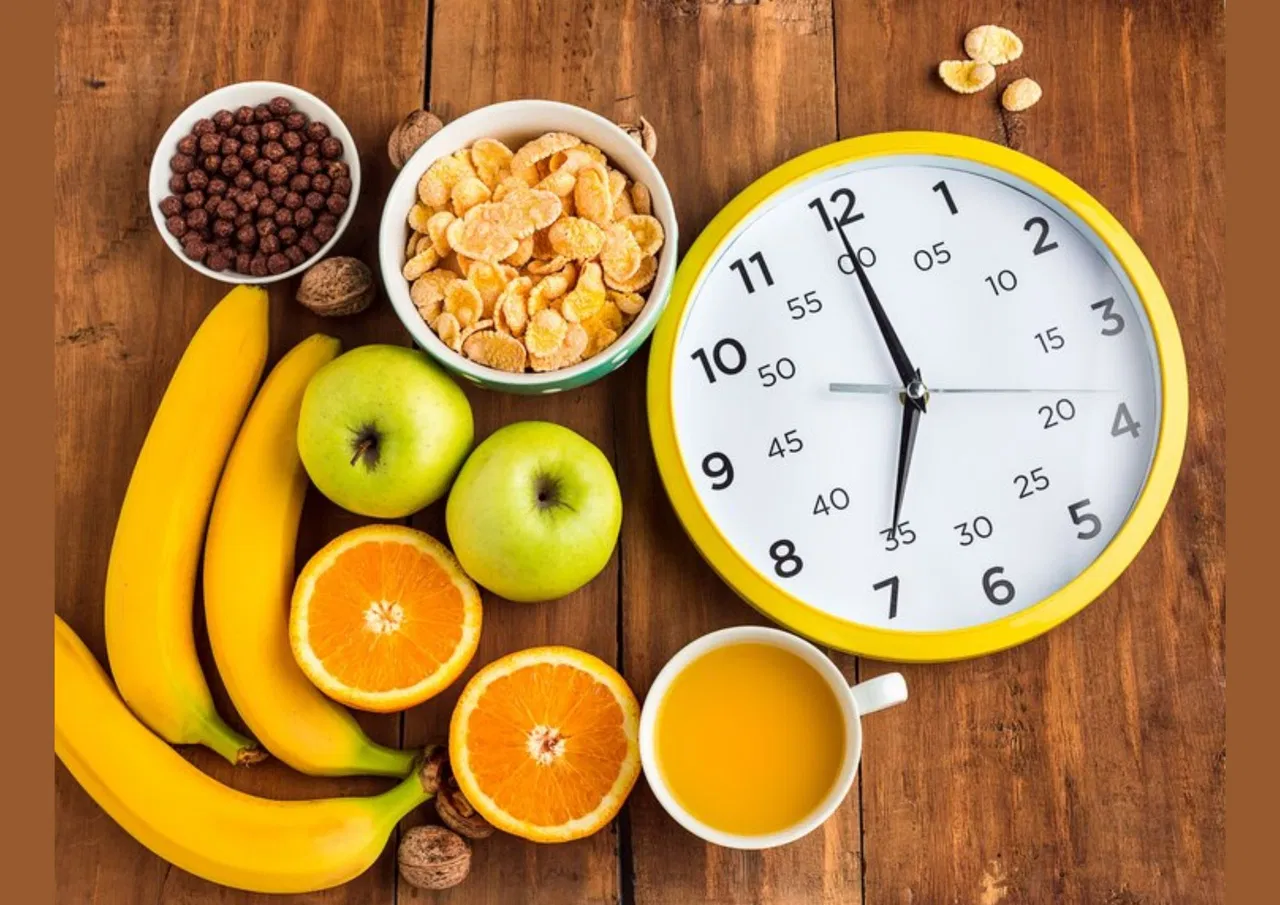 weight loss diet intermittent fasting health advantages and disadvantages in hindi